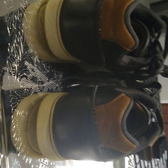 American Eagle Shoes - Picture 3 of 3